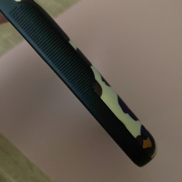 Casely leopard bold case iPhone 11 Pro Max - Picture 4 of 7